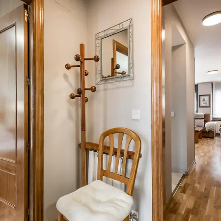 Pirenne Apartamento *